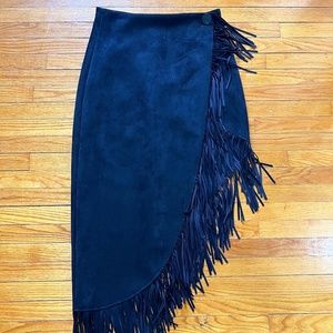 Zara faux suede skirt size medium NWT